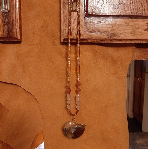 Gorgeous fall color ammonite necklace. - Picture 5 of 8